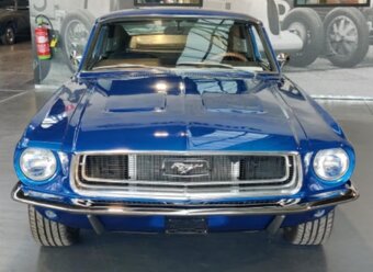 Ford Mustang Fastback V8 - 2