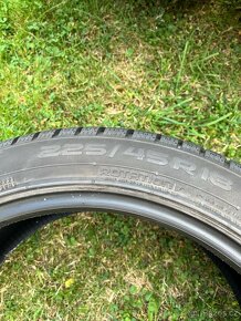 Zimní pneu NOKIAN Tyres WR 225/45 R18 95 V - 2