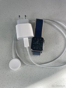 Apple Watch 5 (40 mm) - 2