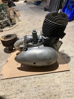 Motor Jawa 250 - 2