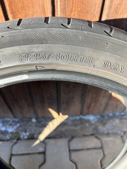 Pneu Bridgestone  225/40R18  letni - 2