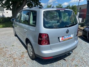 Volkswagen Touran 1.6 MPi 75kW 7 Míst Serviska - 2