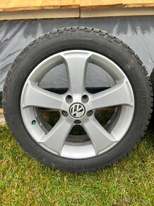 Prodám 4 ks VW ALU kola + nové zimní pneu 205/50 R17 - 2