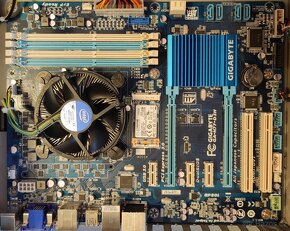 Gigabyte deska a procesor set - 2