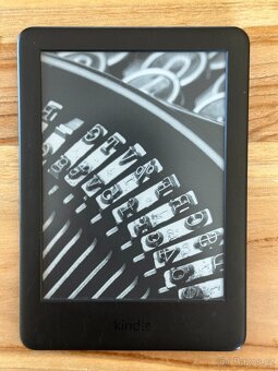 Čtečka knih Amazon Kindle 10. gen 4GB - 2