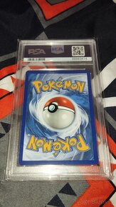 Charizard Holo PSA 8 - 2