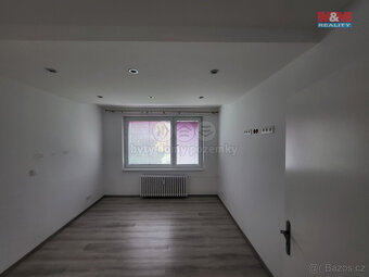 Prodej bytu 2+1, 59 m², Vrbno pod Pradědem, nám. Sv. Michala - 2