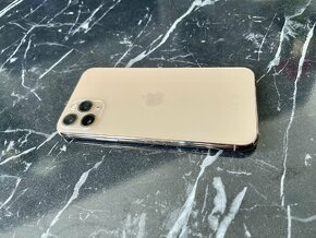 Apple iPhone 11 Pro - 2