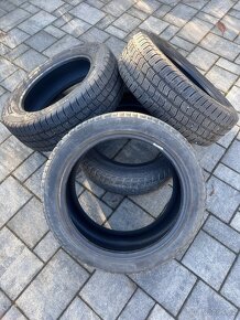 Zimní pneu. 235/45 R19 - 2