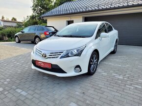 TOYOTA Avensis Limousine, 2.2 D-4D, r.v. 2015, plný servis - 2