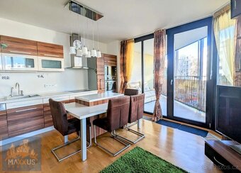 Pronájem plně zařízeného bytu 2+kk s terasou (81 m²), ul. Ke - 2