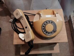 Retro telefon. - 2