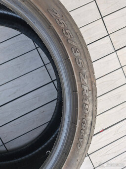 255/35 ZR 19 Pirelli - 2