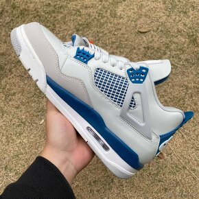 Nike Air Jordan 4 Retro "Military Blue" - 2