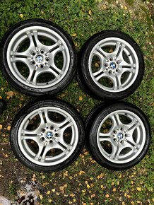 Letni sada BMW M serie R17, 245/40 a 225/45 - 2