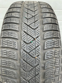 Pirelli Sottozero 3 215/60 R16 95H 4Ks zimní pneumatiky 2023 - 2