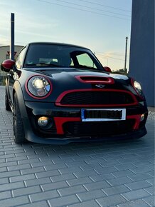 Mini Cooper S R56 1,6 turbo 180kw 2012, černá, JCW a SCHRAMM - 2