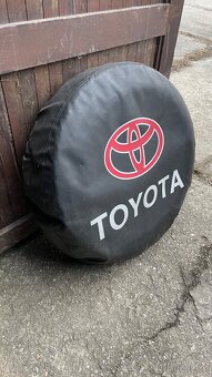 Toyota kryt včetně rezervy - 2