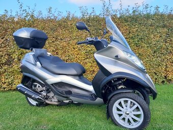 Piaggio MP3 - 400i LT - 2