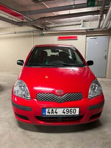 Toyota Yaris 1.0i, najeto 42.350 km, STK 06/2026 CZ původ - 2