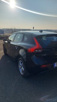 Volvo v40 - 2