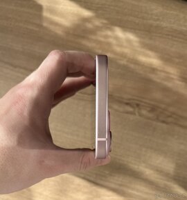 Iphone 15 128 GB Růžový - 2