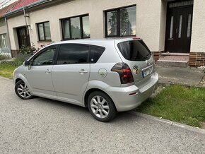 TOYOTA Corolla VERSO 2.0D - 2