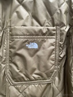 Lehká oboustranná prošívaná bunda North Face vel. S - 2