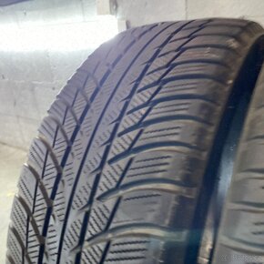 Zimní pneu 215/65 R16 95H Bridgestone 5,5mm - 2