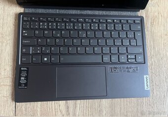 Lenovo IdeaPad Duet 5 12IRUS 512GB - 2