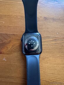 APPLE WATCH 8 45mm, černé - 2