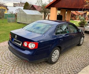 Volkswagen Jetta 1.6 - 2