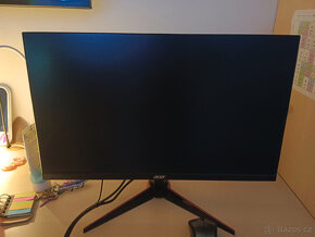 PC - AMD Phenom (TM) II x 4 B55 + Monitor Acer VG240Y - 2