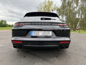 Porsche Panamera Turbo Sport Turismo - 2