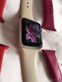 Hodinky Apple Watch SE Series 3 38mm stříbrné + 3 řemínky - 2