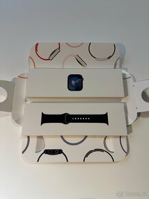 Apple Watch Series 9 GPS 41mm (černé s černým řemínkem) - 2