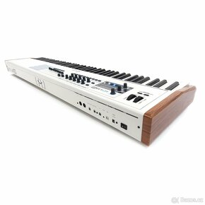 Arturia KeyLab 88 Midi Master keyboard s kladívkovou mech. - 2