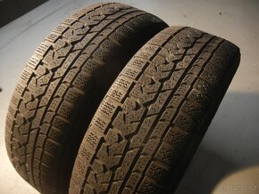 Zimní pneu Kumho 215/60R17 - 2