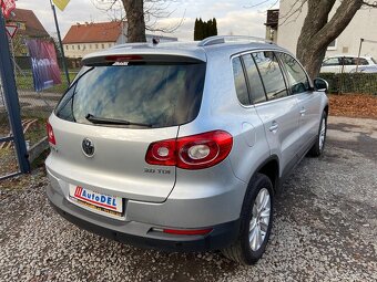 VW Tiguan 2.0 TDi DSG 4x4,Serviska,Senzory - 2