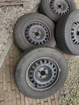 Plechové disky 4x108 14 s letním pneu 185/70 R14 - 2