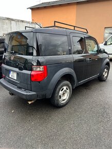 Honda Element . - 2