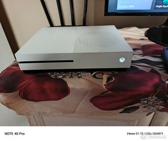 Xbox one s 1tb top stav - 2