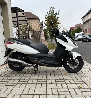 Kymco Downrown 125i, cz doklady - 2