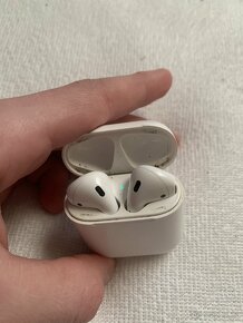 Sluchátka Airpods 2019 - 2