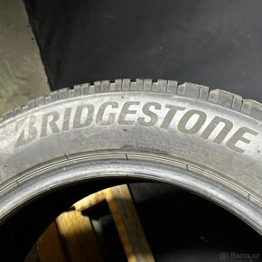 Zimní pneu 215/55 R18 98H Bridgestone 5mm - 2