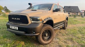 DODGE RAM 1500 5,7 HEMI OFF ROAD 2015 - 2