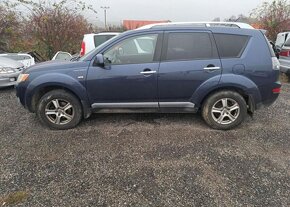 Mitsubishi Outlander 2,2 DI-D 4x4 7míst nafta manuál 115 kw - 2