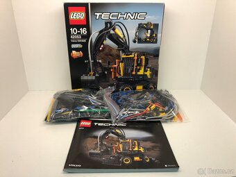 LEGO Technic 42053 Volvo EW 160E - 2