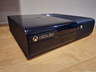 XBOX 360 500GB KINECT ovladač, hry - 2