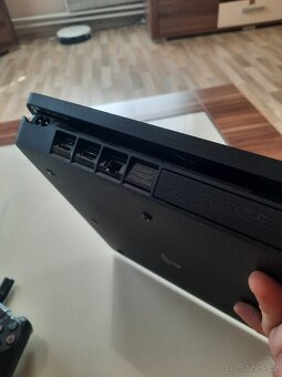 Playstation 4 slim - 2